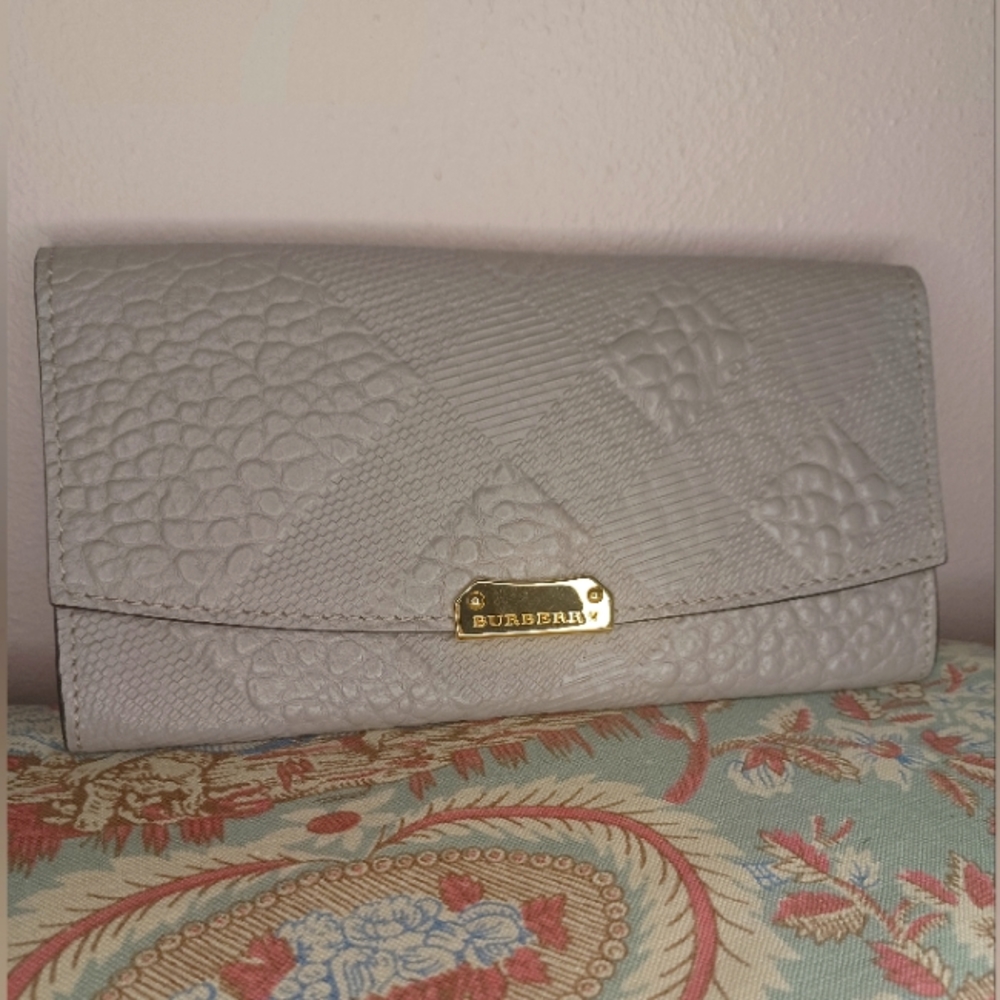 NEW Burberry Porter Grain Check Continental Long Wallet in Pale Gray